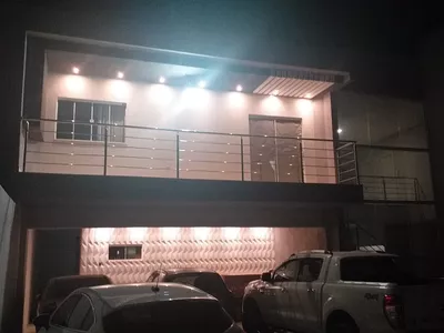 Casa com dois pavimentos , alto padrão , 3 suítes, 3 salas, piscina, área gourmet no Alto da Boa - Foto 2