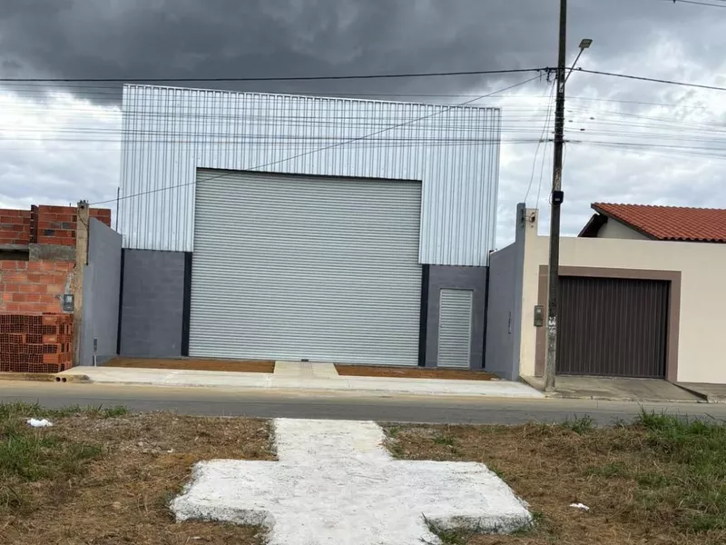 Galpão / Barracão Perto da CAESG no Parque Real Vitória da Conquista, BA - Foto Principal