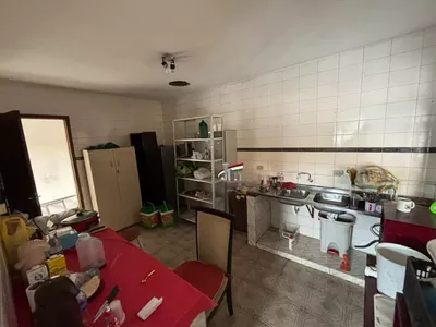 Loja comercial de esquina com 1210m² para alugar no Novo Mundo - Foto 16