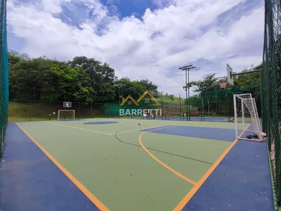 Sobrado à venda, com 305m², 3 suítes, 5 banheiros, piscina e 4 vagas de garagem no condomínio Villa D'Aquila - Foto 44