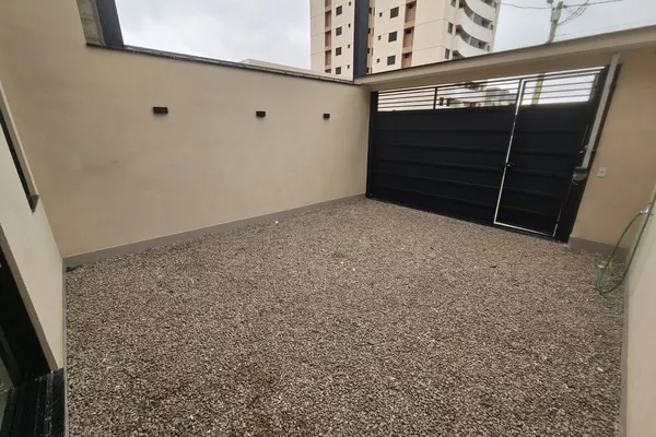 a VENDA um Sobrado de 3 suítes c/ Piscina e área gourmet no B. Boa Vista, Vit. da Conquista - BA - Foto 4