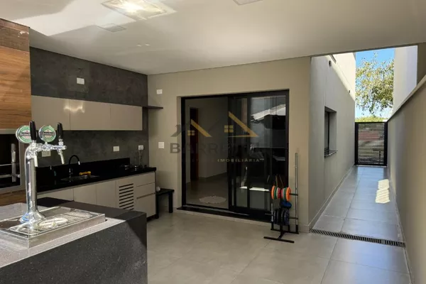 Sobrado à venda, com 145m², 3 quartos, sendo 2 suítes, e 4 banheiros, no Condomínio Park Unimep Taquaral - Foto 1