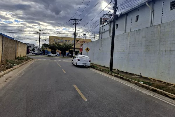 Terreno de 432m² à 100 metros da Juracy Magalhães e Próximo a J. Bruno Mat. Construção, Felíc - Foto 3