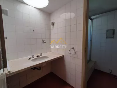 Casa para locação com 1.212 m², contendo quatro quartos, três salas, quatro banheiros e quatro vagas de garagem - Foto 22