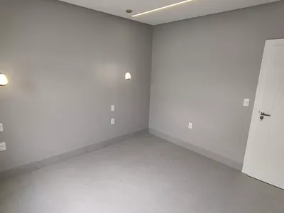 ALPHAVILLE 2 - Casa térrea com 3 Suítes + Varanda Gourmet com Hidro, Garagem coberta para 2 carros - Foto 40