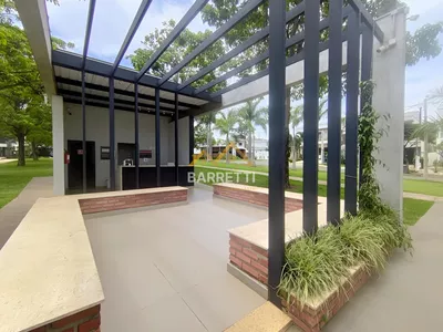Sobrado à venda, com 305m², 3 suítes, 5 banheiros, piscina e 4 vagas de garagem no condomínio Villa D'Aquila - Foto 60