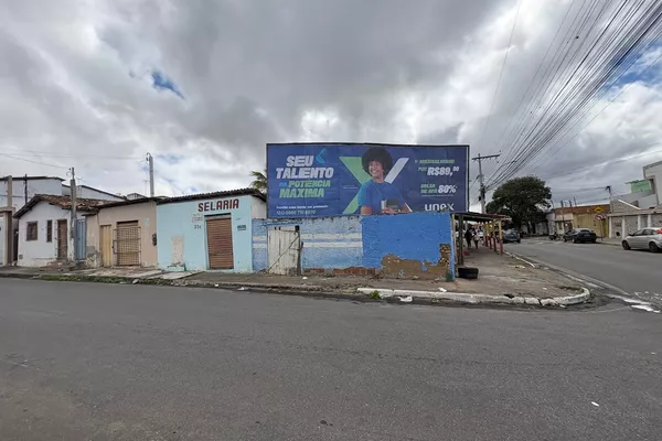 Terreno de esquina com 558,60 metros no Bairro São Vicente/Centro em Vitória da Conquista - Foto 4