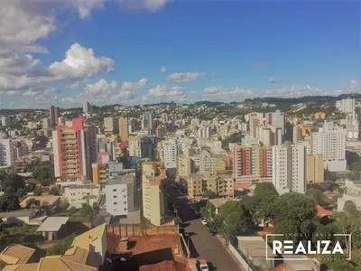 Apartamento Ed. Central Park, Alto Padrão, Linda vista para para toda a cidade, com área privativa de 201,54 m2 e área total de 275,15 m2; Apartamento com 03 suítes, sendo a suíte Master com Hidromassagem e closet e outra das suítes também com closet, Lav - Foto 4