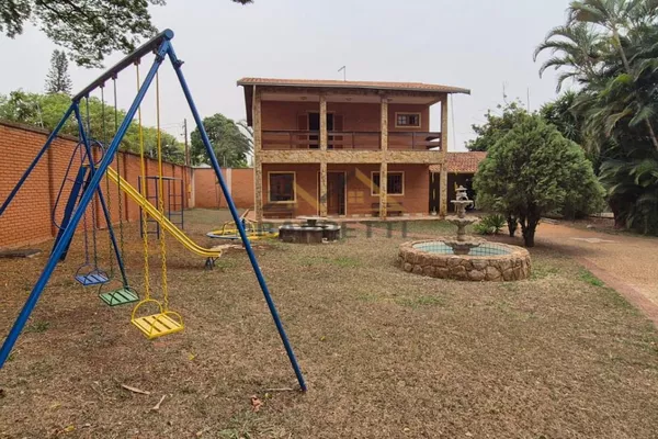 Chácara à venda com 6 dormitórios, sendo 2 suítes, 5 banheiros e 10 vagas de garagem - Foto 3
