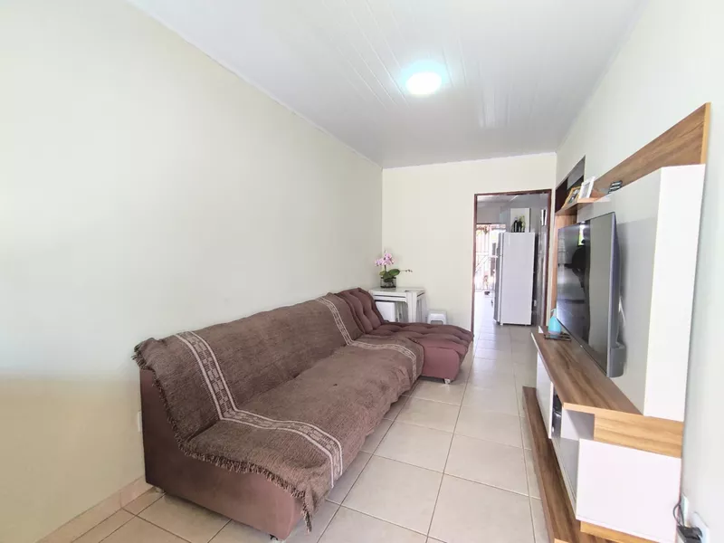 Casa solta de 3 quartos sendo 1 suíte em terreno de 193 m² no Alto Maron, Vitória da Conquista, - Foto Principal