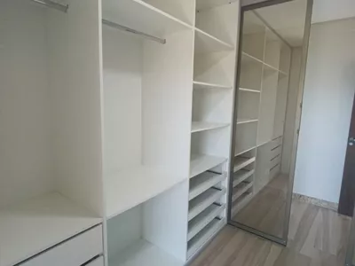 Casa de 2 pavimentos com 4 quartos sendo 3 suítes + dependência + espaço gourmet em condomínio f - Foto 36