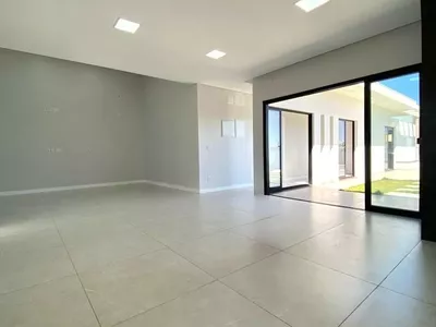 Casa para venda, com 01 suíte + 02 demi-suítes, localizada no Bairro Fraron de Pato Branco-PR - Foto 3