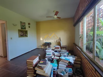 Casa à venda com 1.212 m², contendo quatro quartos, três salas, quatro banheiros e quatro vagas de garagem - Foto 11