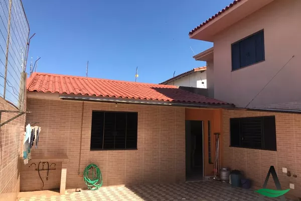 Arapongas - Casa - 4 Quartos - Jardim Santo Antônio - Foto 4