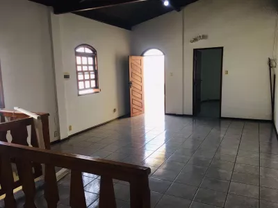 Casa bastante ampla com terreno de 320 m² e 327.80 m² de área construída em ótima localizaçã - Foto 9