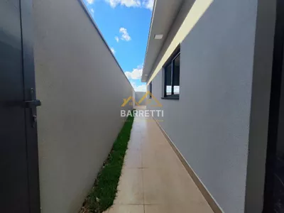 Casa à venda no Condomínio Belmonte com 3 quartos, sendo 1 suíte, 4 banheiros, piscina e 4 vagas de garagem - Foto 26