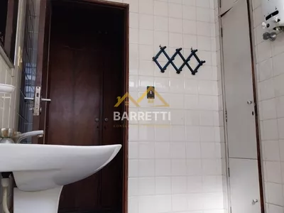 Casa para locação no São Dimas, com 307 m², 6 quartos, 3 banheiros, quintal e 2 vagas de garagem - Foto 16