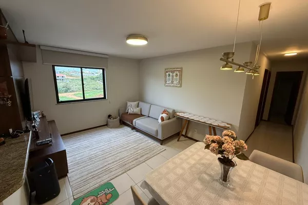 Apartamento com panejados de 2 dormitórios no último andar em B. Candeias em Vitória da Conquista - Foto 1