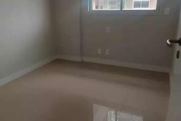 Apartamento à Venda de 3 Quartos no Itacorubi - Foto 2