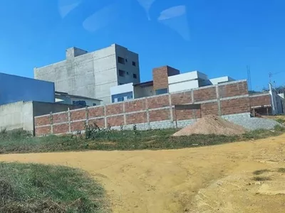 Terreno de esquina de 405m2 à Venda no Bairro Candeias. - Foto 3