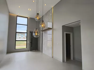 ALPHAVILLE 2 - Casa térrea com 3 Suítes + Varanda Gourmet com Hidro, Garagem coberta para 2 carros - Foto 16
