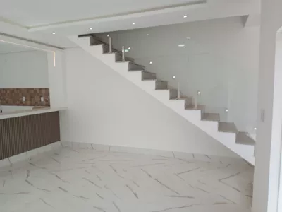 Casa duplex 3 suítes sendo 1 com closet e outra com varanda + vaga de garagem para 4 carros com 1 - Foto 18