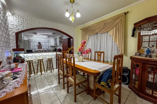 Casa à venda com 200m², 3 quartos, 3 vagas de garagem e piscina no bairro Santa Terezinha - Foto 4