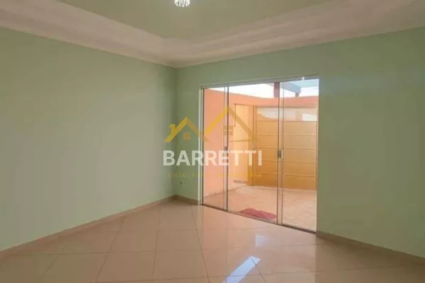 Casa à venda de 172,50m² com 3 quartos, 2 banheiros, piscina e 2 vagas de garagem no bairro Santa Rosa Ipês - Foto 1
