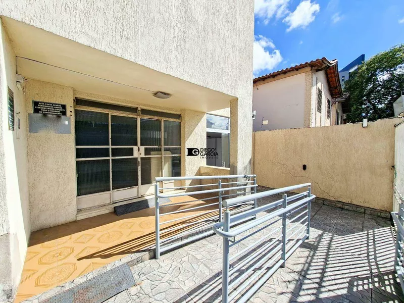 Casa Comercial à Venda em Contagem (Bairro Glória) – Frente, 720 m² Internos - Foto Principal