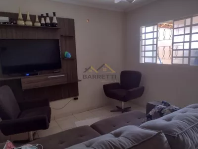 Casa à venda no Santa Terezinha, com 135 m², dois quartos, dois banheiros e duas vagas de garagem - Foto 3