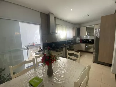 Apartamento térreo à venda, com 4 quartos sendo 2 suítes, com excelente acabamento, garagem para - Foto 26