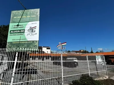Loja comercial de esquina com 1210m² para alugar no Novo Mundo - Foto 18