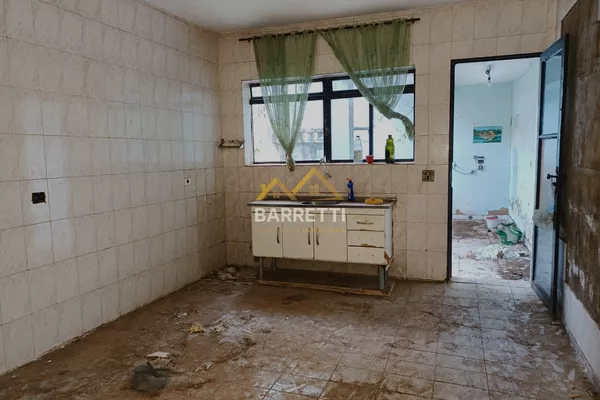 Casa Assobradada com 2 Quartos e Varanda à Venda no Jardim Nova Iguaçu - Oportunidade para Investidores - Foto 6