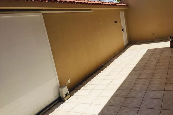 Casa bastante ampla com terreno de 320 m² e 327.80 m² de área construída em ótima localizaçã - Foto 4