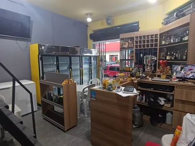 **Aluguel de Ponto Comercial de esquina com Mezanino na Av. Regis Pacheco no Centro – Vitória da - Foto 6