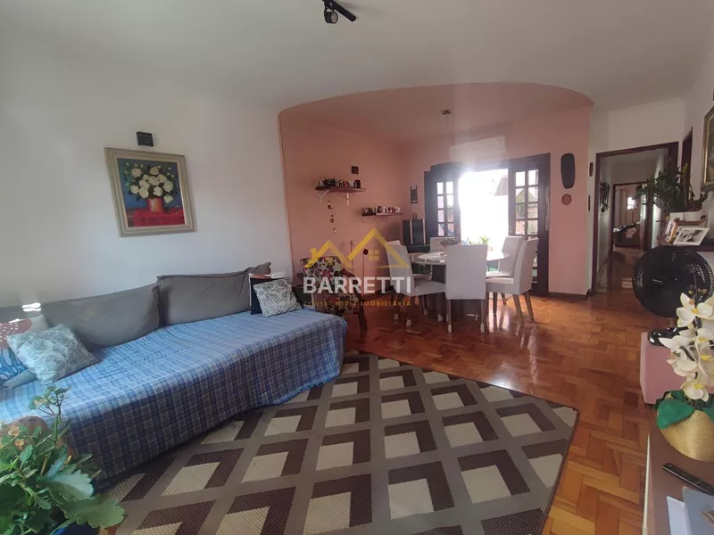 Casa à venda no bairro Nova Piracicaba, com 186m² de área construída, 3 quartos sendo 1 suíte, quintal e 2 vagas de garagem - Foto Principal