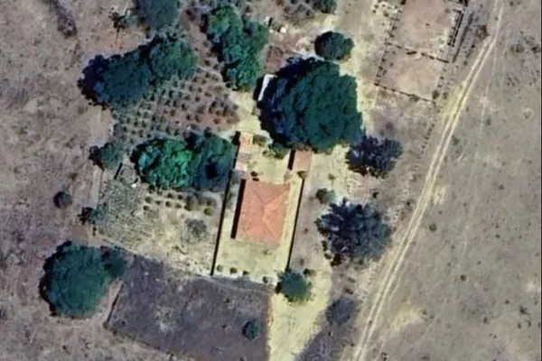 Vendo Fazenda com 726 hectares de área plana, Lagoa Preta, município de Tremedal - BA - Foto 1