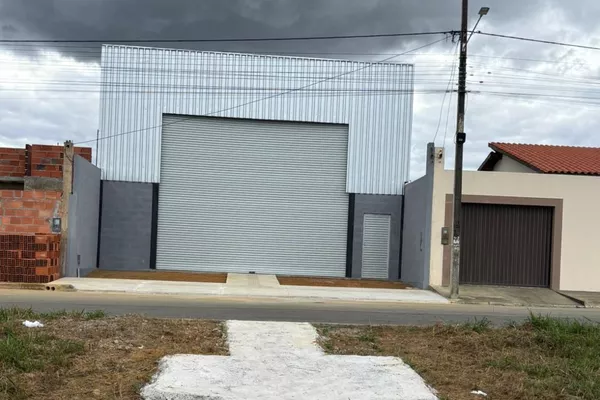 Galpão / Barracão Perto da CAESG no Parque Real Vitória da Conquista, BA - Foto 1