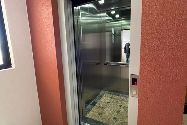 Apto primeiro andar, com elevador. Ed. Mαria Eduarda - Foto 4