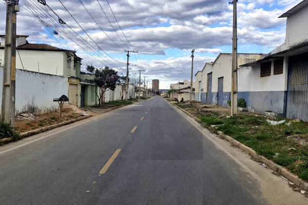 Terreno de 432m² à 100 metros da Juracy Magalhães e Próximo a J. Bruno Mat. Construção, Felíc - Foto 4