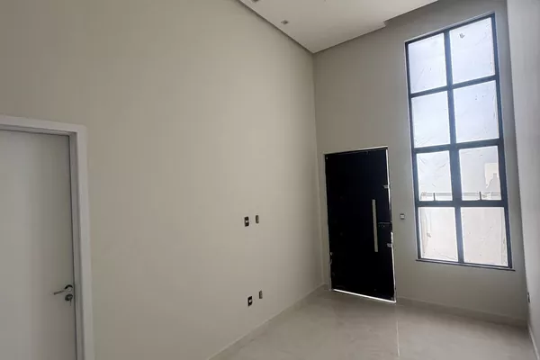 Casa à Venda com 3 dormitórios no bairro Felícia em Vitória da Conquista - Foto 2
