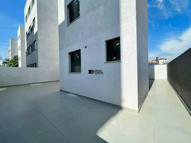 Área Privativa com 3 Quartos e 72m² de Área Externa no Santa Branca – Conforto e Exclusividade para sua Família - Foto Principal