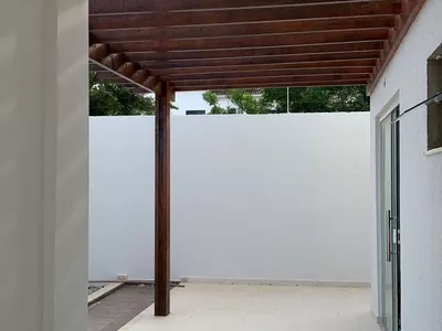 Casa duplex solta de 3 quartos sendo 2 suítes + piscina + espaço gourmet com churrasqueira à ven - Foto 43