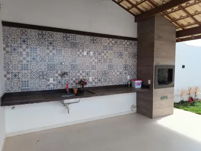 Casa duplex de 3 quartos sendo 2 suítes, piscina, espaço gourmet com churrasqueira depósito e ban - Foto 51