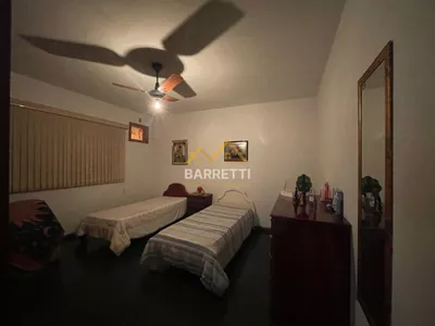 Chácara à venda no bairro Santa Rita, com 727 m² de construção, 6 quartos (sendo 4 suítes), piscina e 8 vagas de garagem - Foto 9