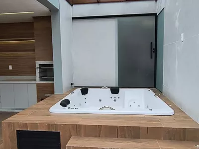 ALPHAVILLE 2 - Casa térrea com 3 Suítes + Varanda Gourmet com Hidro, Garagem coberta para 2 carros - Foto 41