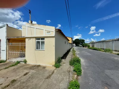 Casa de esquina com terreno de 110 m² à venda, Bairro Bela Vista perto da Av. Juracy Magalhaes, Vi - Foto 4
