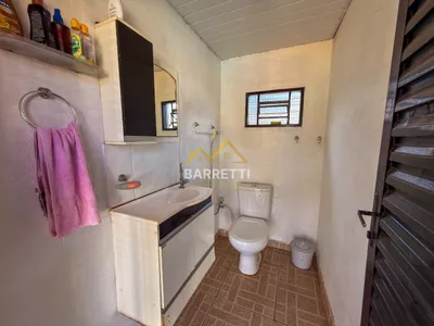 Chácara à venda no bairro Dois Córregos com 347m², 4 quartos sendo 1 suíte, área gourmet e piscina - Foto 29