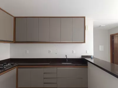 Casa duplex de 3 quartos sendo 2 suítes, piscina, espaço gourmet com churrasqueira depósito e ban - Foto 54