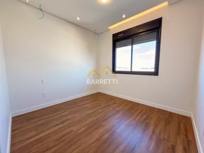 Sobrado à venda, com 305m², 3 suítes, 5 banheiros, piscina e 4 vagas de garagem no condomínio Villa D'Aquila - Foto 21